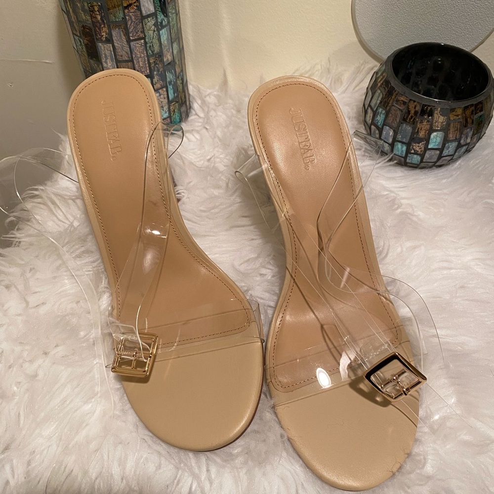 New 2 -3 inch clear glass strap around heels 👠
